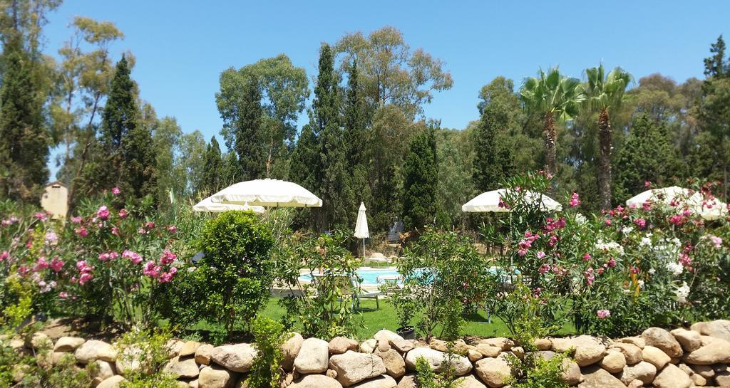 Camping Village Flumendosa サンタ・マルゲリータ・ディ・プーラ エクステリア 写真