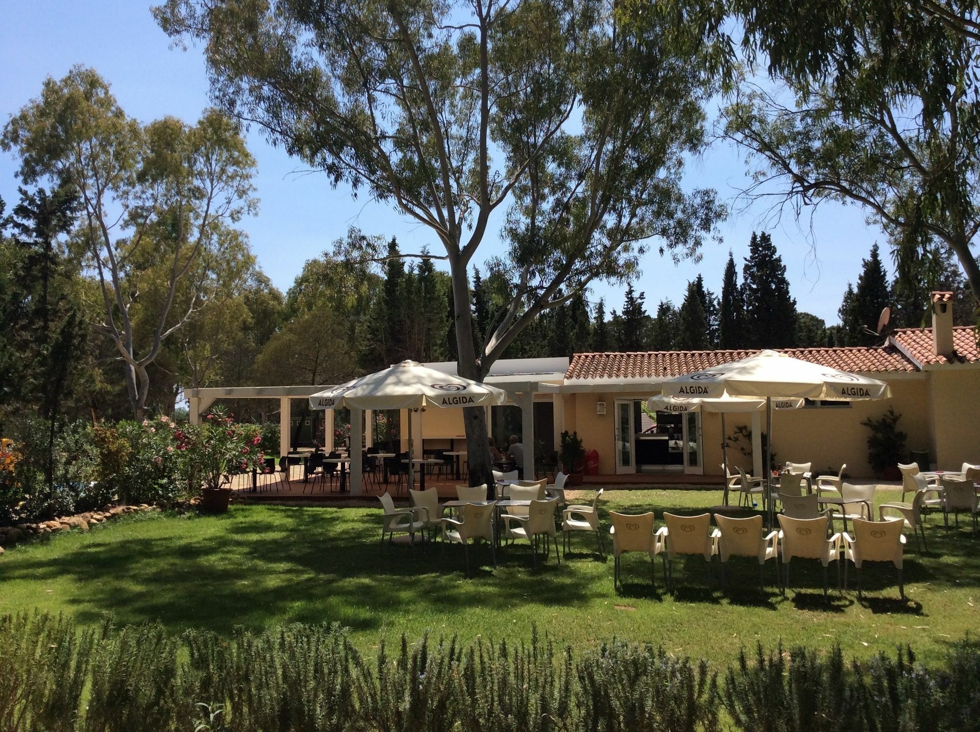 Camping Village Flumendosa サンタ・マルゲリータ・ディ・プーラ エクステリア 写真